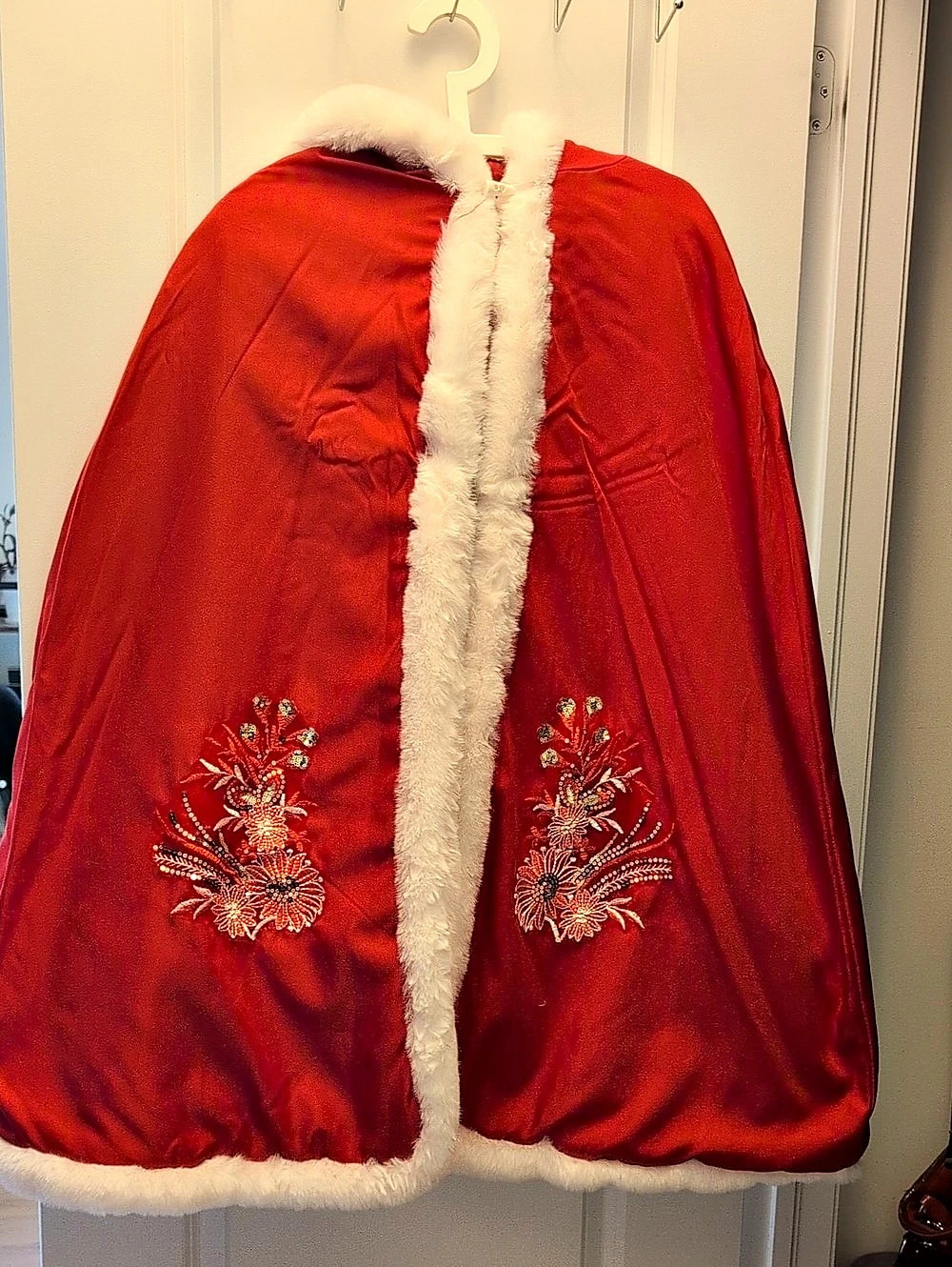 Red & White Embroidered Fur-Trim Cape Like New